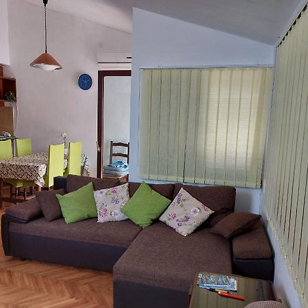 Apartment Silvana Božava エクステリア 写真